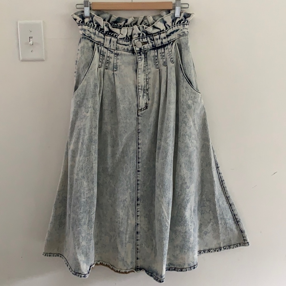 Urban outfitters BDG denim midi skirt in size M